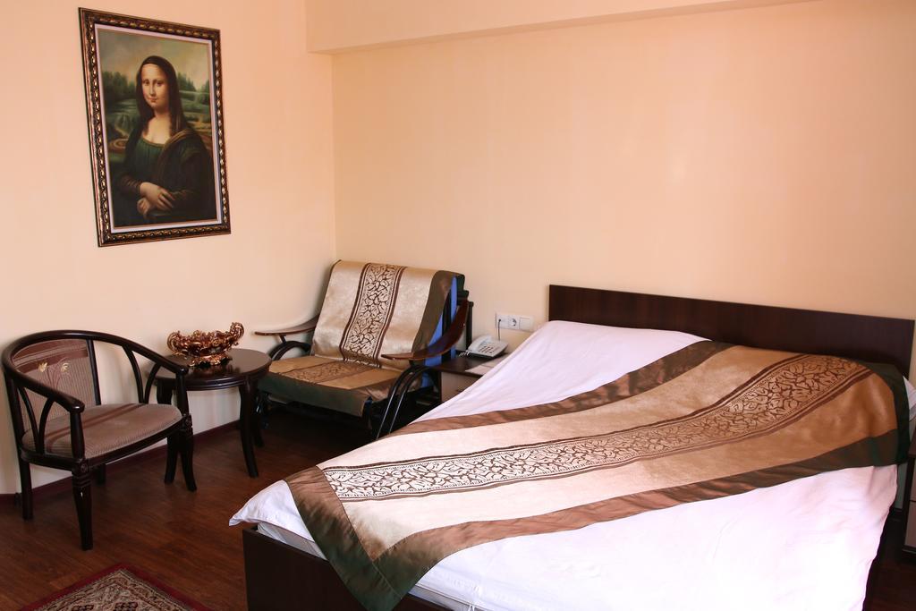 Kausar Hotel 阿拉木图 外观 照片